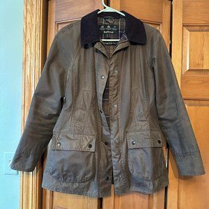 Barbour Classic Beadnell Jacket - Size 6 in Bark